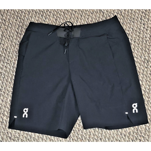 On Cloud Men’s Performance Hybrid 2in1 Running Short Blk M Gym Training Athletic - Picture 4 of 11